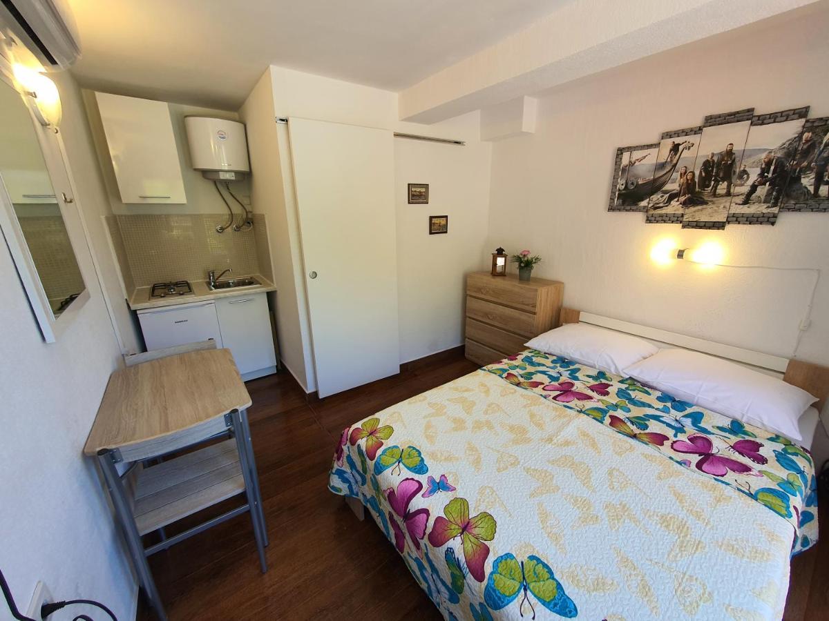 Apartments - Buffet 2B سفيتي يوراي المظهر الخارجي الصورة