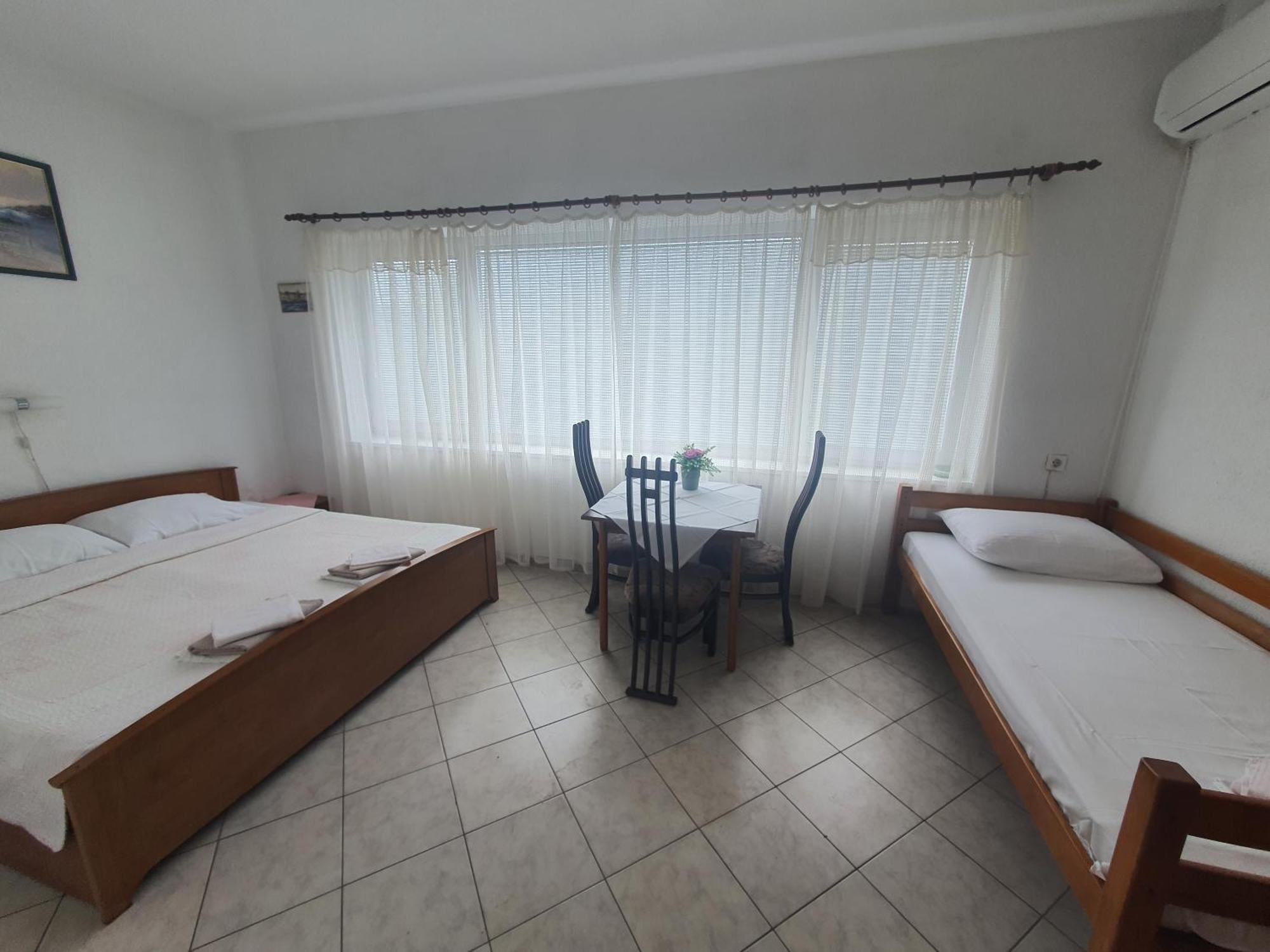 Apartments - Buffet 2B سفيتي يوراي المظهر الخارجي الصورة