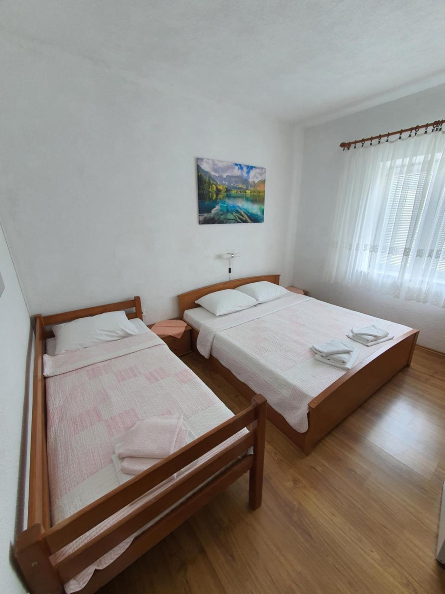 Apartments - Buffet 2B سفيتي يوراي الغرفة الصورة