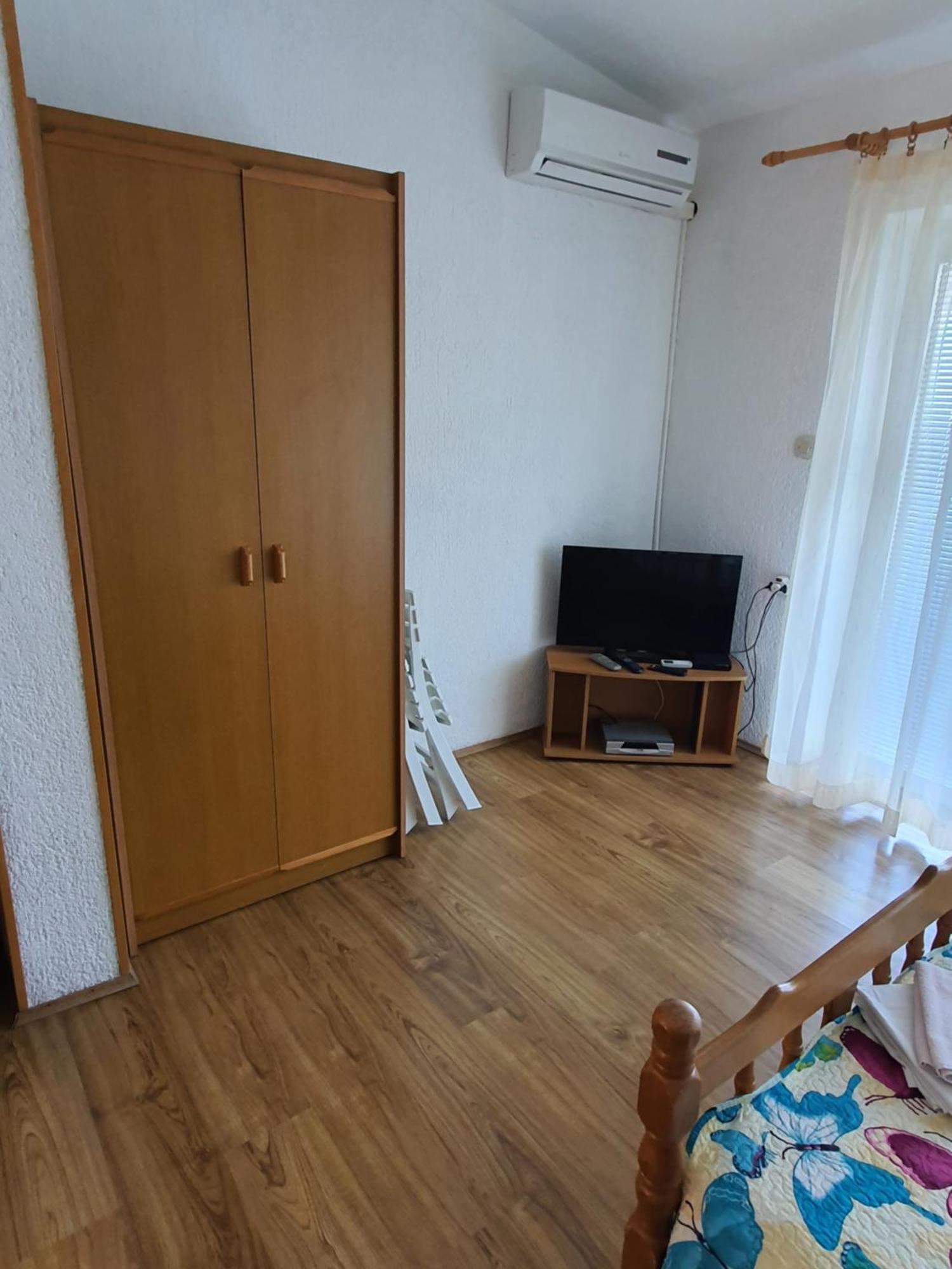 Apartments - Buffet 2B سفيتي يوراي الغرفة الصورة