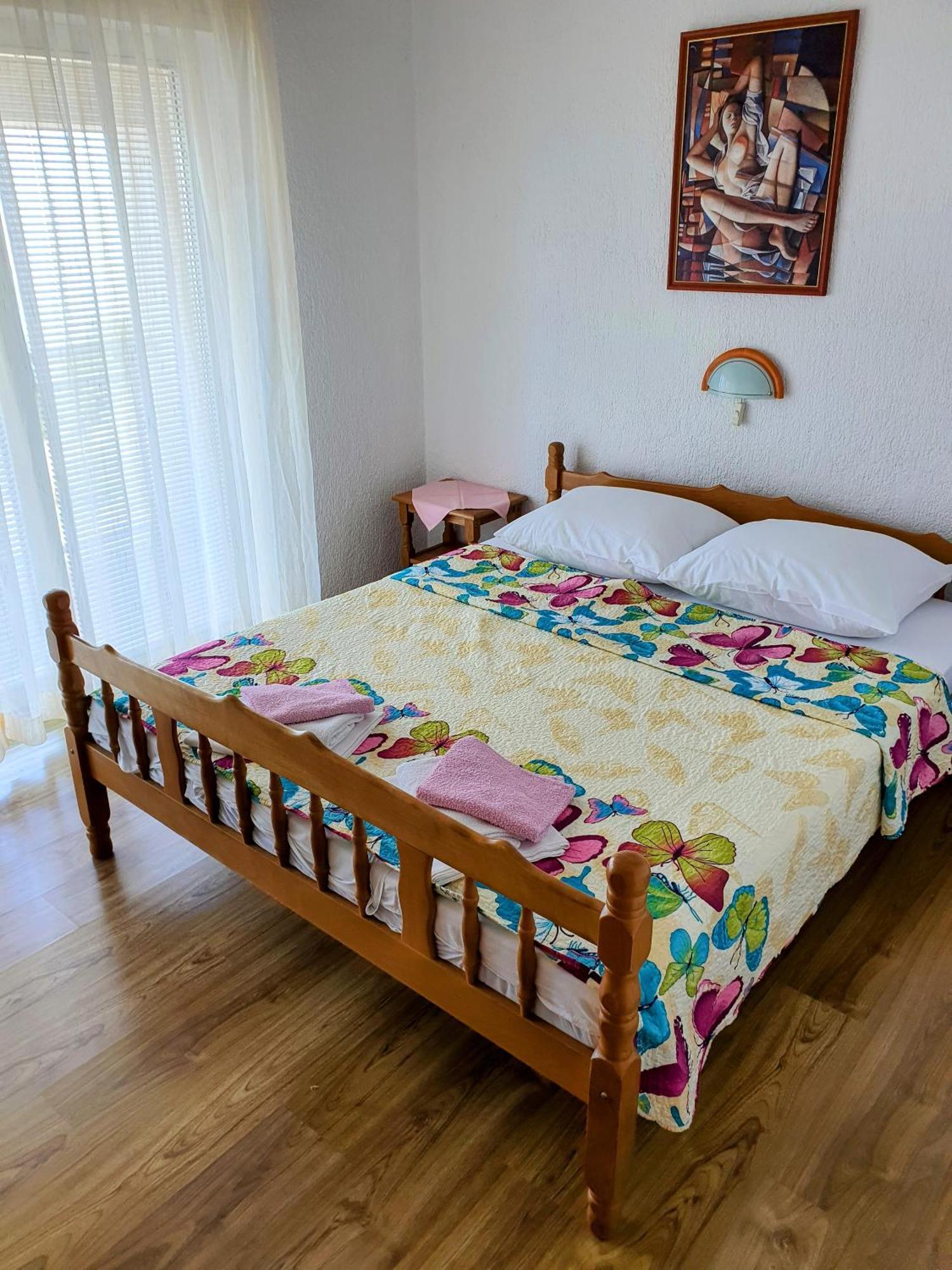 Apartments - Buffet 2B سفيتي يوراي الغرفة الصورة